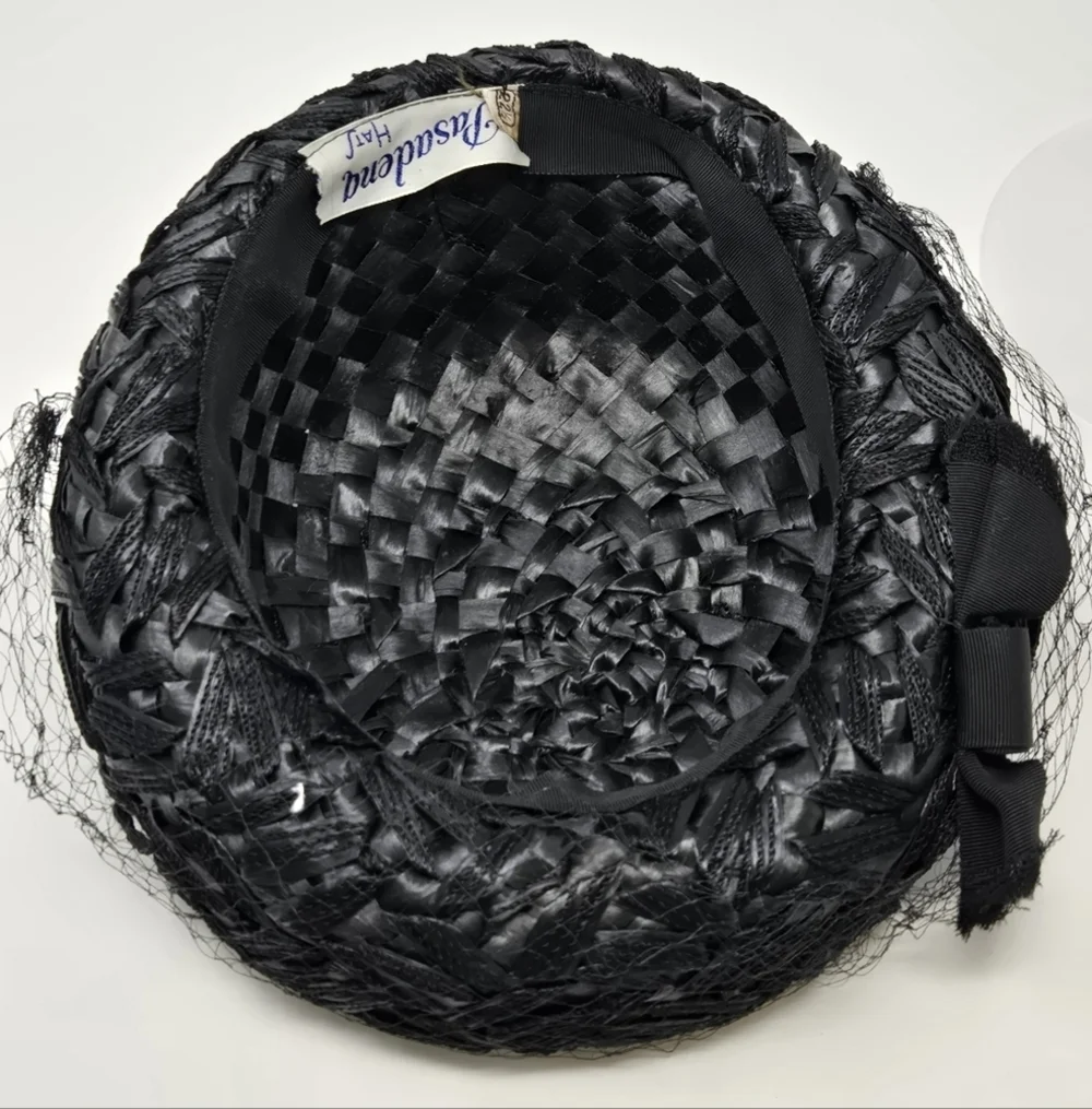 VINTAGE 1950 PASADENA HATS BLACK WOVEN STRAW BOATER HAT VEIL WOMEN OS WHIMSIGOTH